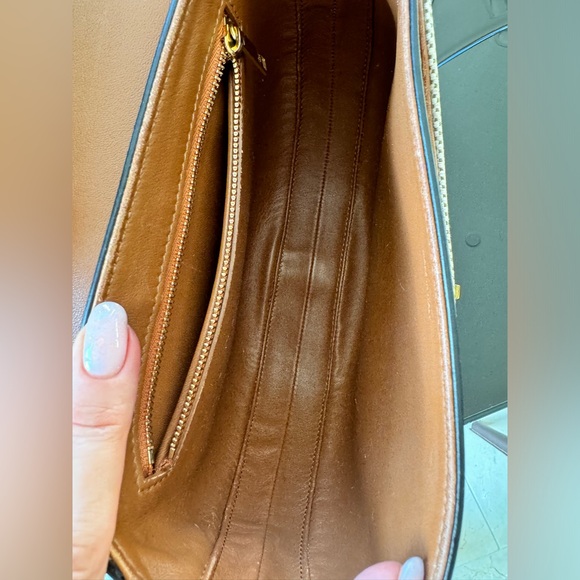 Celine Besace 16 Bag, signs of use, with some stains - Picture 6 of 10